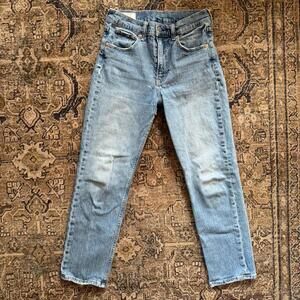 GAP Sky High Straight Leg Light Wash Jeans Sz 4/27P